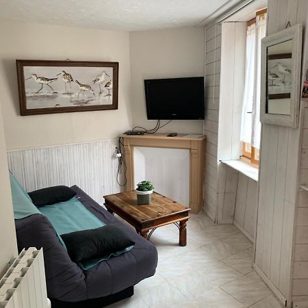 Ducey-Les Cheris Etape Mont Saint Michel St Malo 50220 Ngoại thất bức ảnh